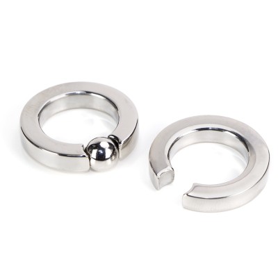 Squared Section Ring Orecchio