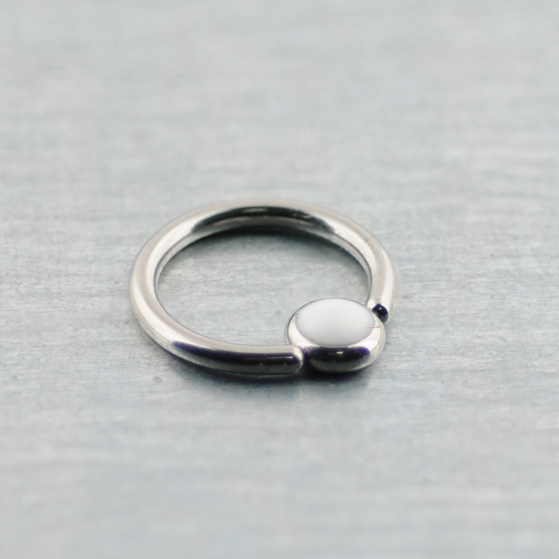 Titanium Medring with Jewelled Flat Back Ball Smiley Piercing