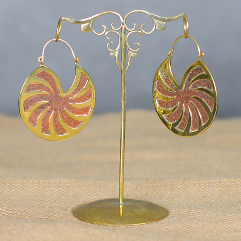 Brass Hoops Earrings with Copper Inlay (price for pair) Gioielli da lobo in ottone