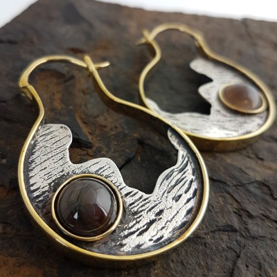 Silver & Brass Earrings with Brown Agate Cabochon (price for pair) Gioielli da lobo