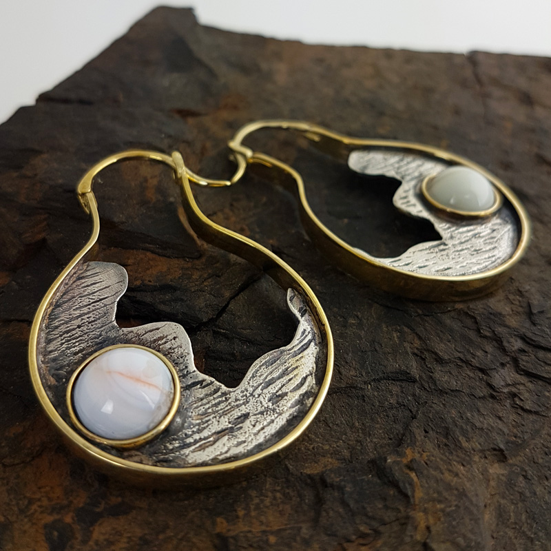 Silver & Brass Earrings with Botswana Agate Cabochon (price for pair) Gioielli da lobo