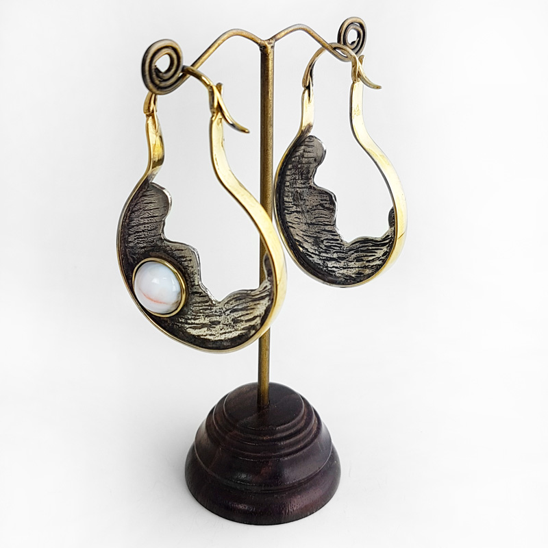 Silver & Brass Earrings with Botswana Agate Cabochon (price for pair) Gioielli da lobo
