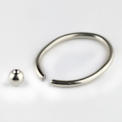 Steel Ball Closure Oval Ring Orecchio