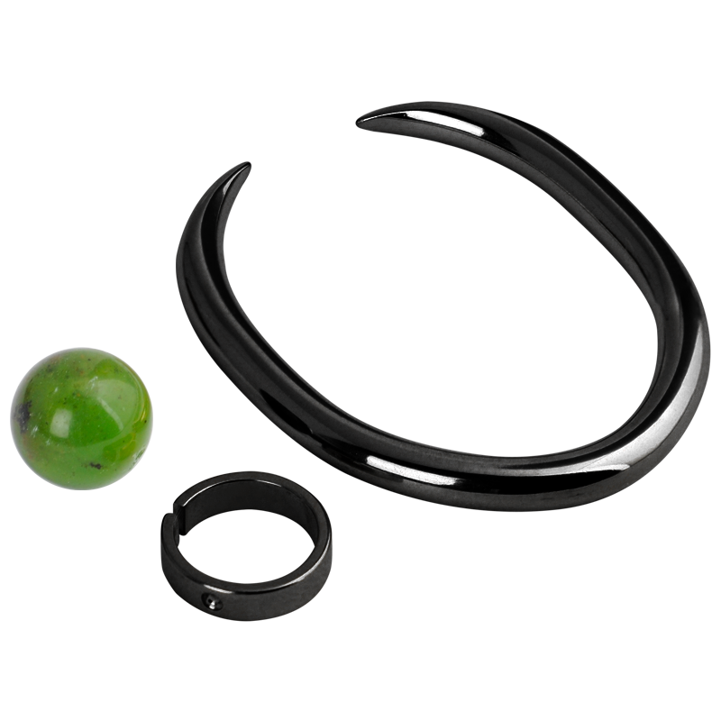 Black Steel Ball Closure Oval Ring with Natural Stone Orecchio