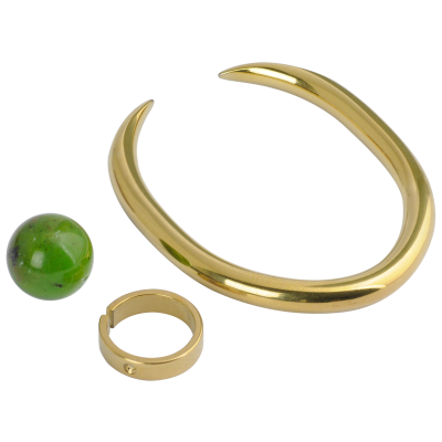 Gold Steel Ball Closure Oval Ring with Natural Stone Orecchio
