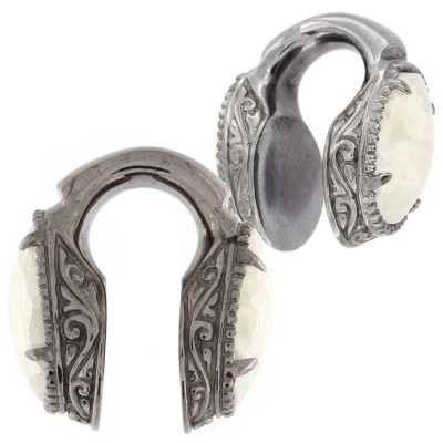 Black Brass Weigths with White Onyx Cabochon (price for pair) Orecchio