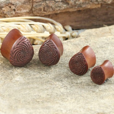 Rose Wood Tear Drop Plug Orecchio