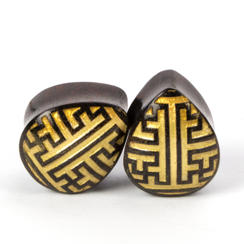 Sayagata Thamarind Wood Teardrop Plug Orecchio