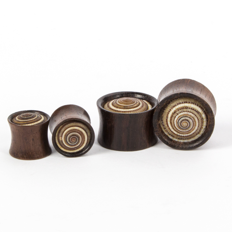 Narra Wood Ear Plug with Shell Inlay Orecchio